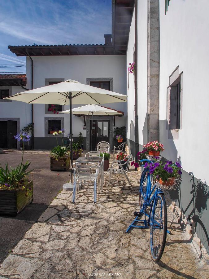 Casa De La Montana Albergue Turistico Avín Exterior photo