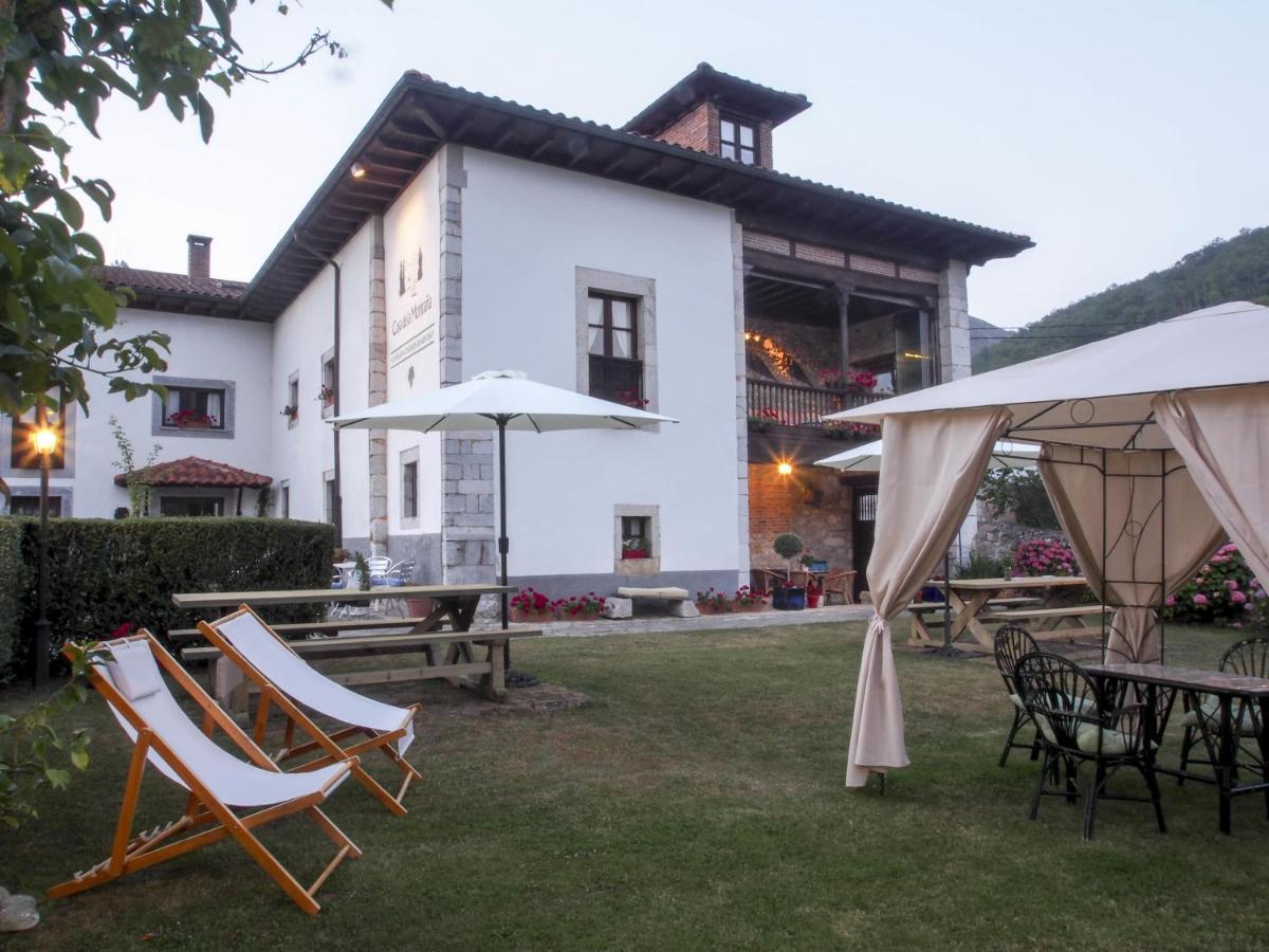 Casa De La Montana Albergue Turistico Avín Exterior photo