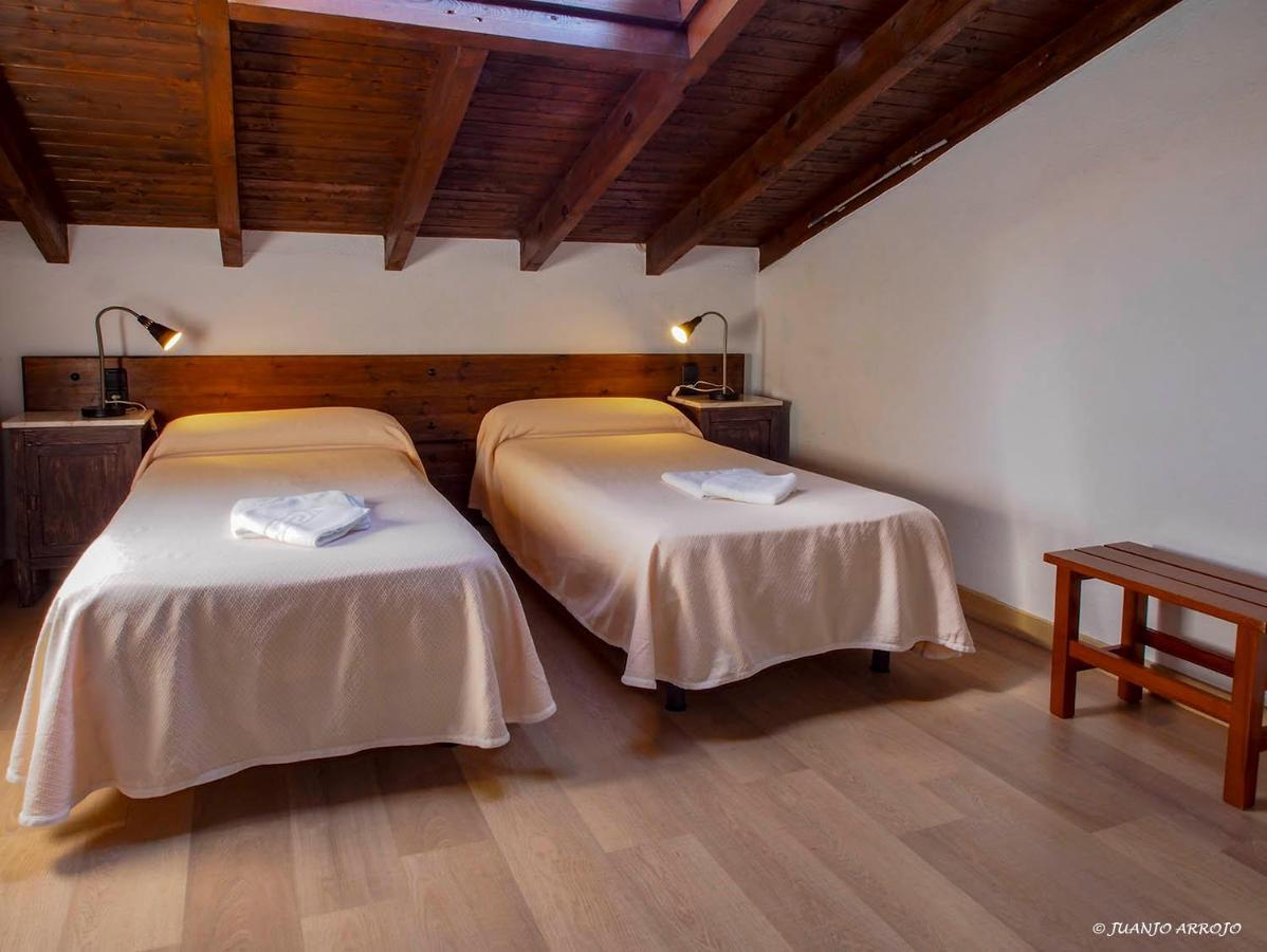 Casa De La Montana Albergue Turistico Avín Exterior photo